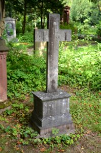 Frankfurt, Hauptfriedhof, Grab D 220 Zickwolff-Malss (3)