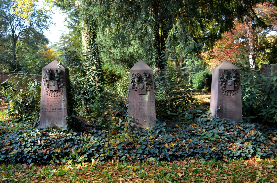 Frankfurt, Hauptfriedhof, Grab E 170 Ritter von Eberhard