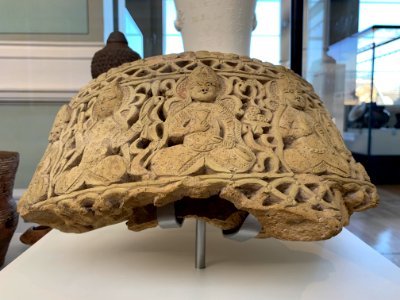 Fragment of a water jar (habb), Northern Iraq, 13th century photo 2
