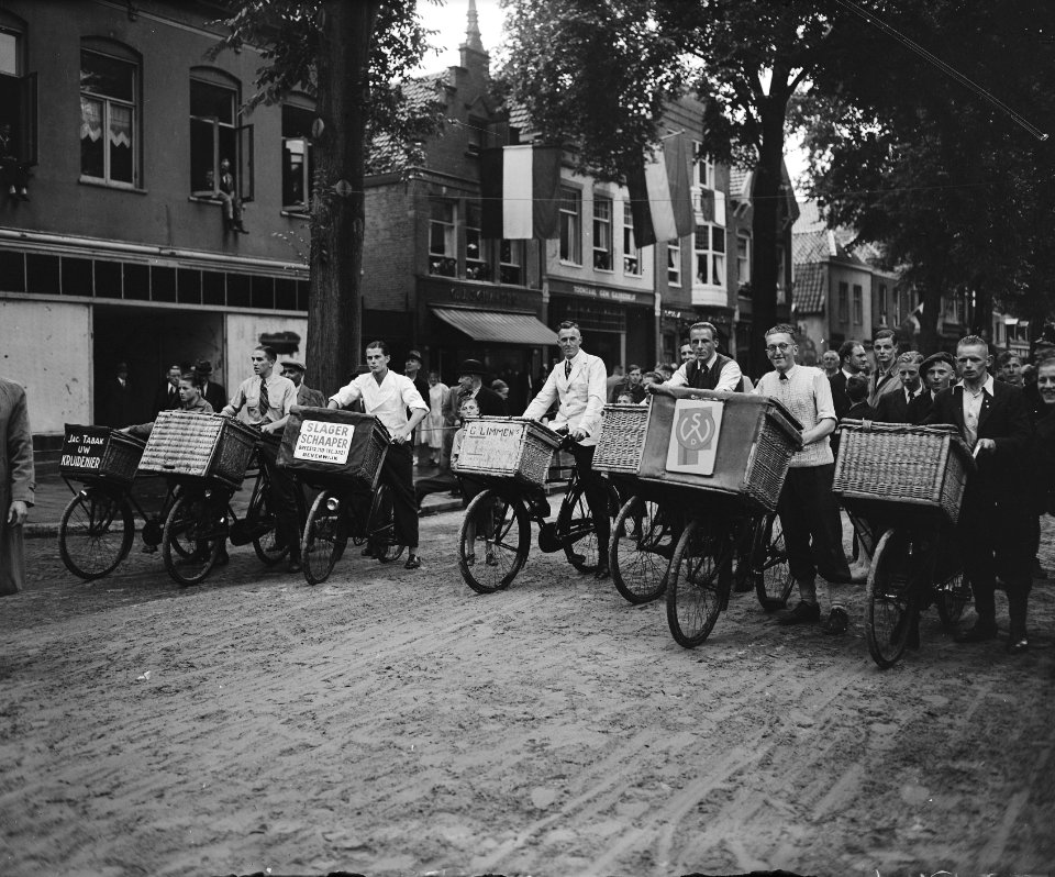 Fietswedstrijd tussen bakkersjongens te Beverwijk, Bestanddeelnr 901-8847