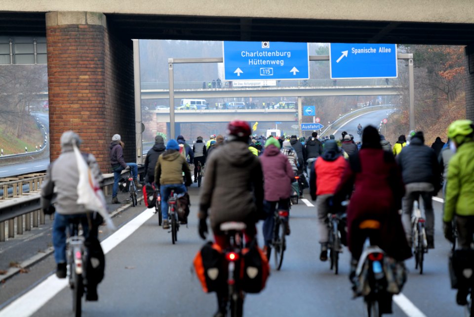 Fife years Paris agreement bicycle demonstration Berlin 2020-12-12 75