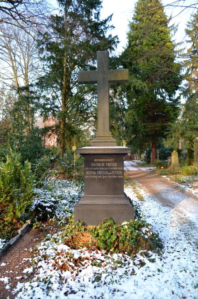 Frankfurt, Hauptfriedhof, Grab E 735-736 Fritsch-Fester