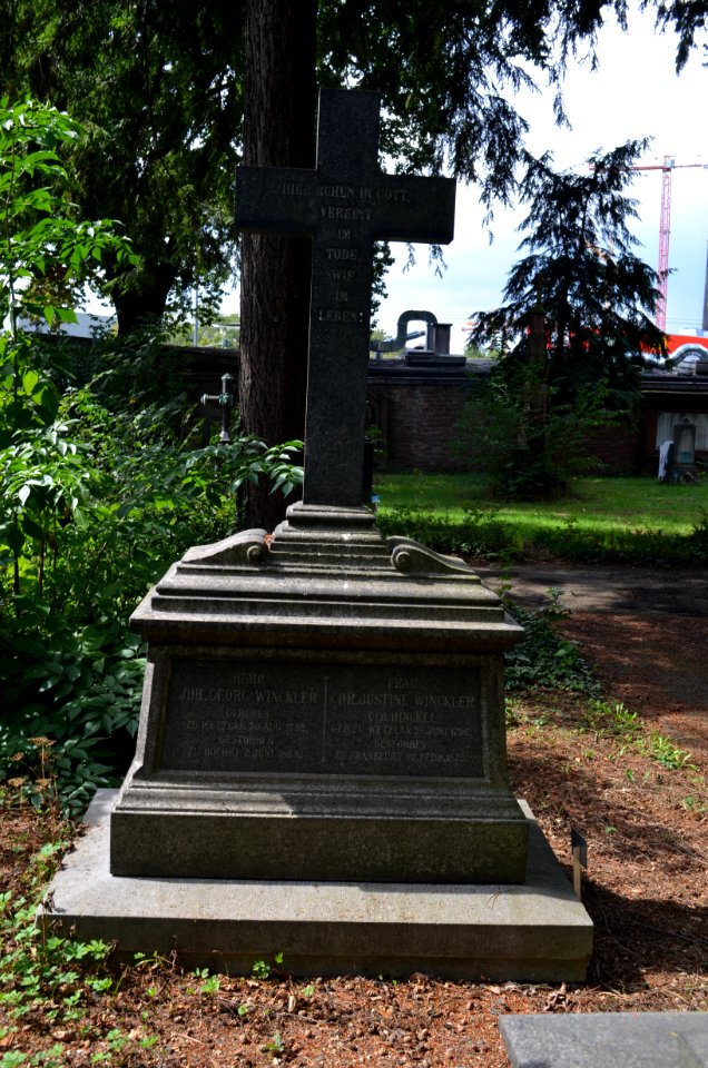 Frankfurt, Hauptfriedhof, Grab D 131 Winckler
