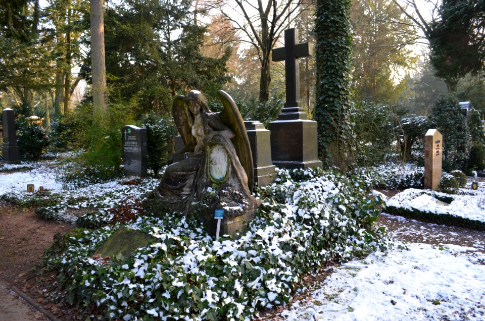 Frankfurt, Hauptfriedhof, Grab E 660 Auffarth-Schaefer (1)