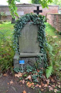 Frankfurt, Hauptfriedhof, Grab D 50 Ihm