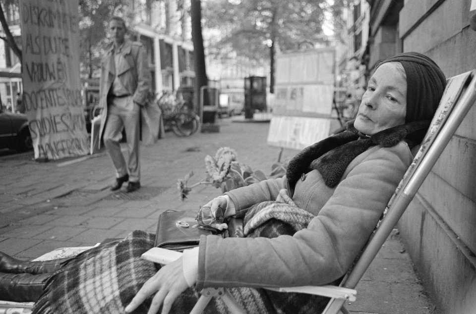 Filosofe dr. Hannelore Schroder al 22 dagen in hongerstaking voor vaste aanstell, Bestanddeelnr 934-0787