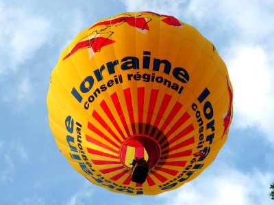 F-HCRL hot air balloon take-off at Metz, France, pic1