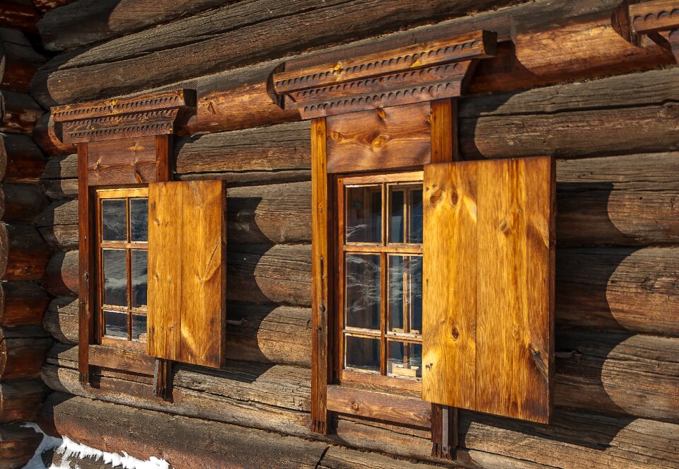 Irkutsk wooden house shutters