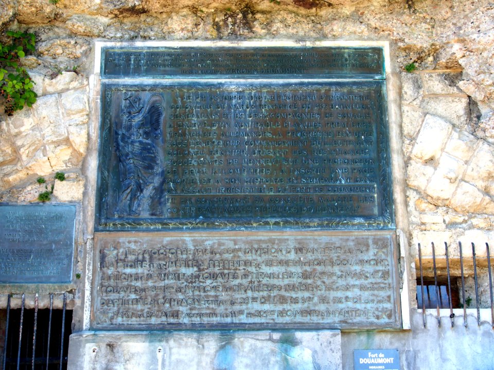 Fort de Douaumont plaquette