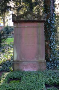 Frankfurt, Hauptfriedhof, Grab D 457 Hess photo