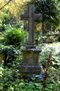 Frankfurt, Hauptfriedhof, Grab A 276-277 von Neufville-Harvey-Remy (1)