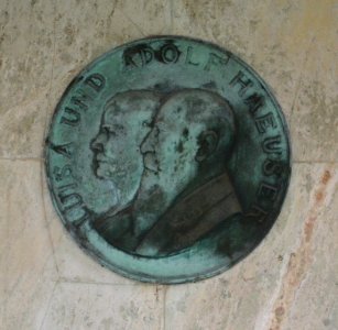 Frankfurt, Hauptfriedhof, Grab II 192 Haeuser (2)
