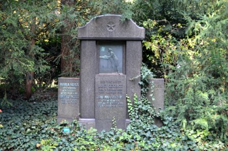 Frankfurt, Hauptfriedhof, Grab II 332 Odorico