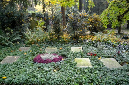Frankfurt, Hauptfriedhof, Grab II Gartengräber 74 Andreae (2)