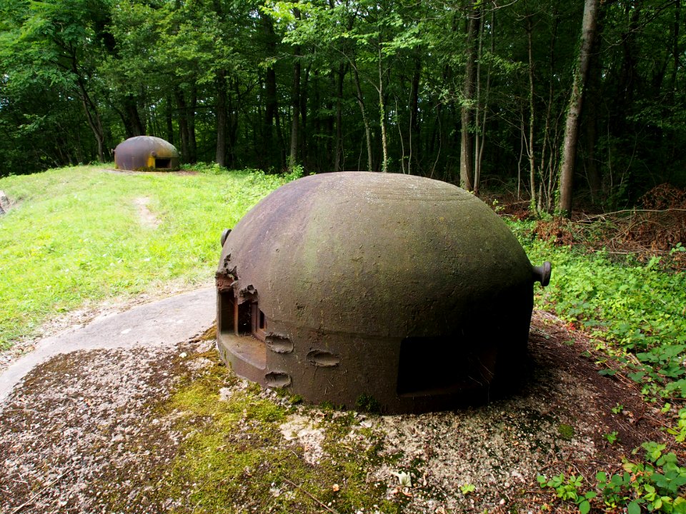 Fort de Fermont and its museum - ENTREE des HOMMES of Ouvrage Fermont kazemat on top of bunker pic2