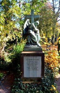 Frankfurt, Hauptfriedhof, Grab F 1802 Buss