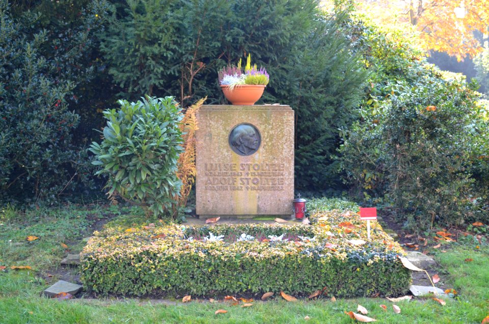 Frankfurt, Hauptfriedhof, Grab II Gartengräber 23 Stoltze