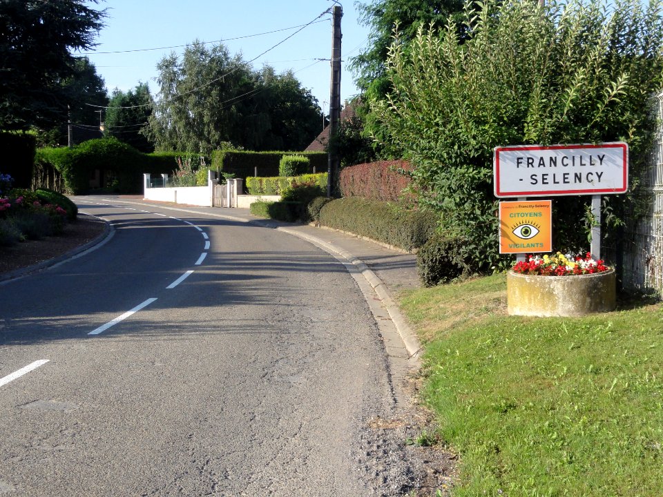 Francilly-Selency (Aisne) city limit sign