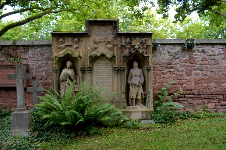 Frankfurt, Hauptfriedhof, Grab adM 433 Schmitt