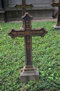 Frankfurt, Hauptfriedhof, Grab adM 214-215 de Neufville, Einzelgrab 17
