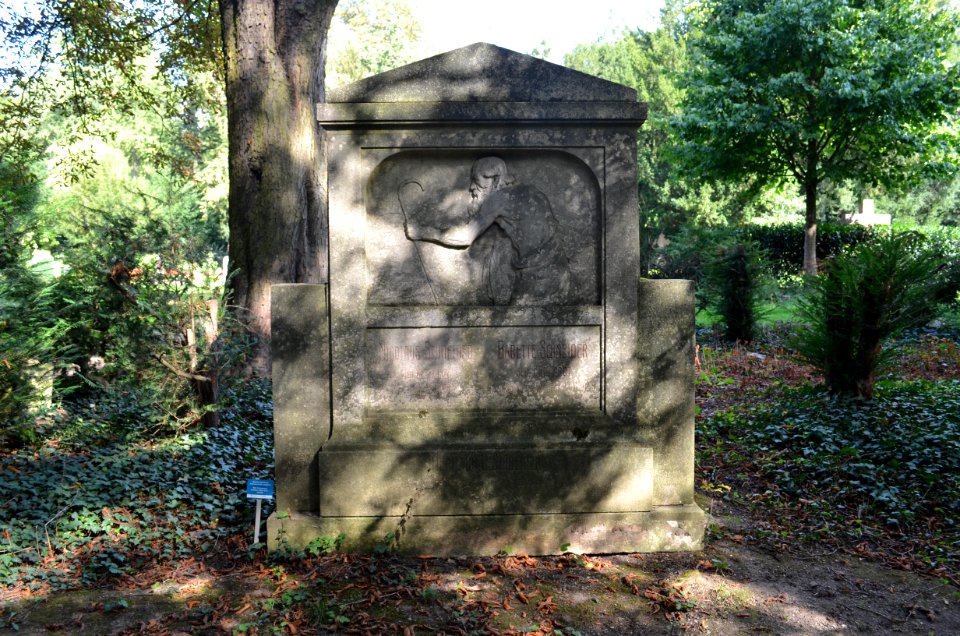Frankfurt, Hauptfriedhof, Grab D 366 Schneider