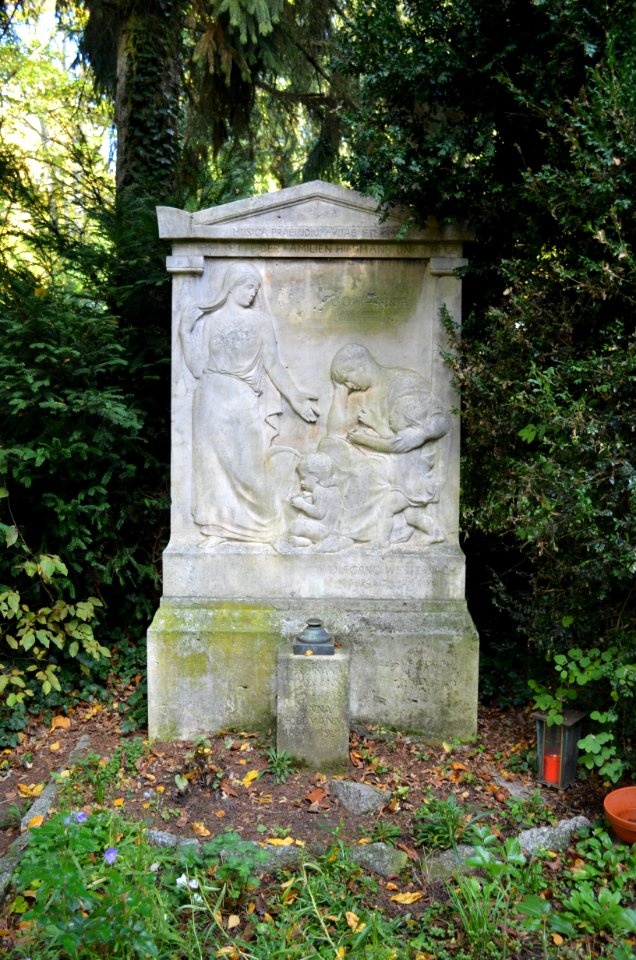 Frankfurt, Hauptfriedhof, Grab J 182 Hildmann-Fritz