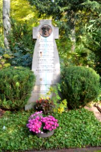 Frankfurt, Hauptfriedhof, Grab J 154 Sachs
