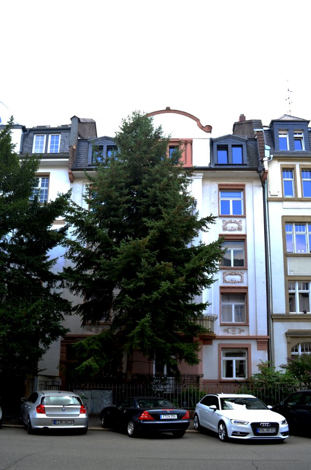 Frankfurt, Wolfsgangstraße 36