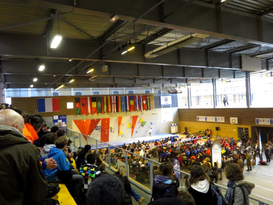 EscaladeauxJMM2013 vue globale du gymnase 5