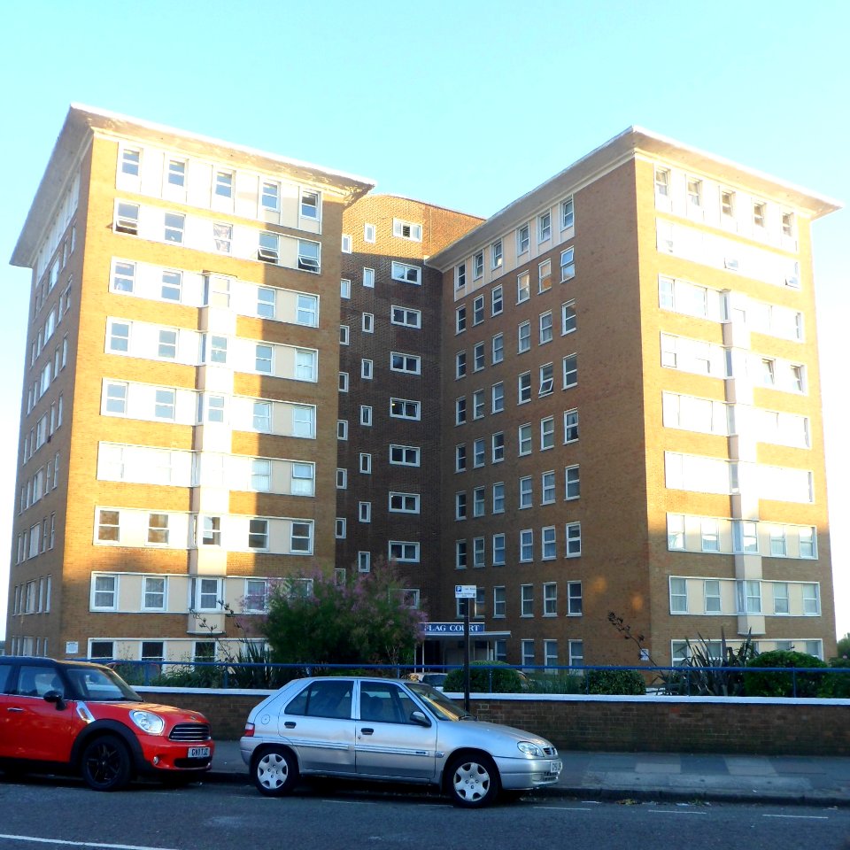 Flag Court, Kingsway, Hove (September 2013) (4)