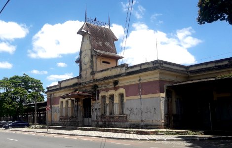 Estação Ferroviária de Taubaté, SP 2 (cropped)