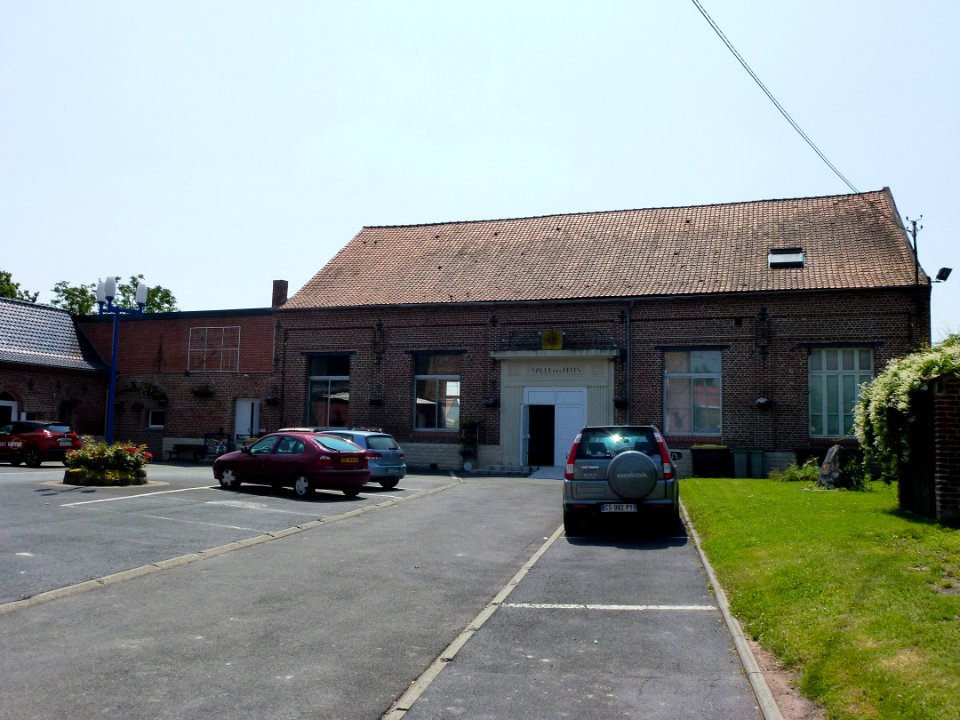 Erre (Nord, Fr) salle des fêtes