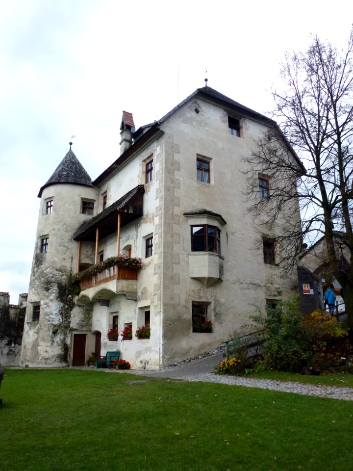 Feldthurns-Schloss-Schreiberhaus