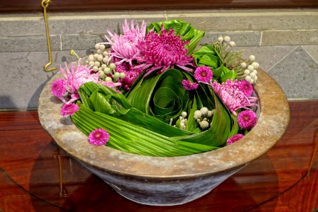 Floral arrangement - Lan Su Chinese Garden - Portland, Oregon - DSC01376