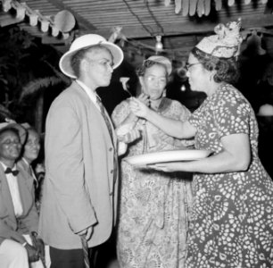 Feest in Paramaribo, Bestanddeelnr 252-2478