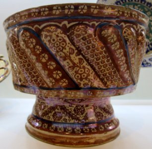 Footed basin from Valencia, Doris Duke Foundation for Islamic Art 48.106
