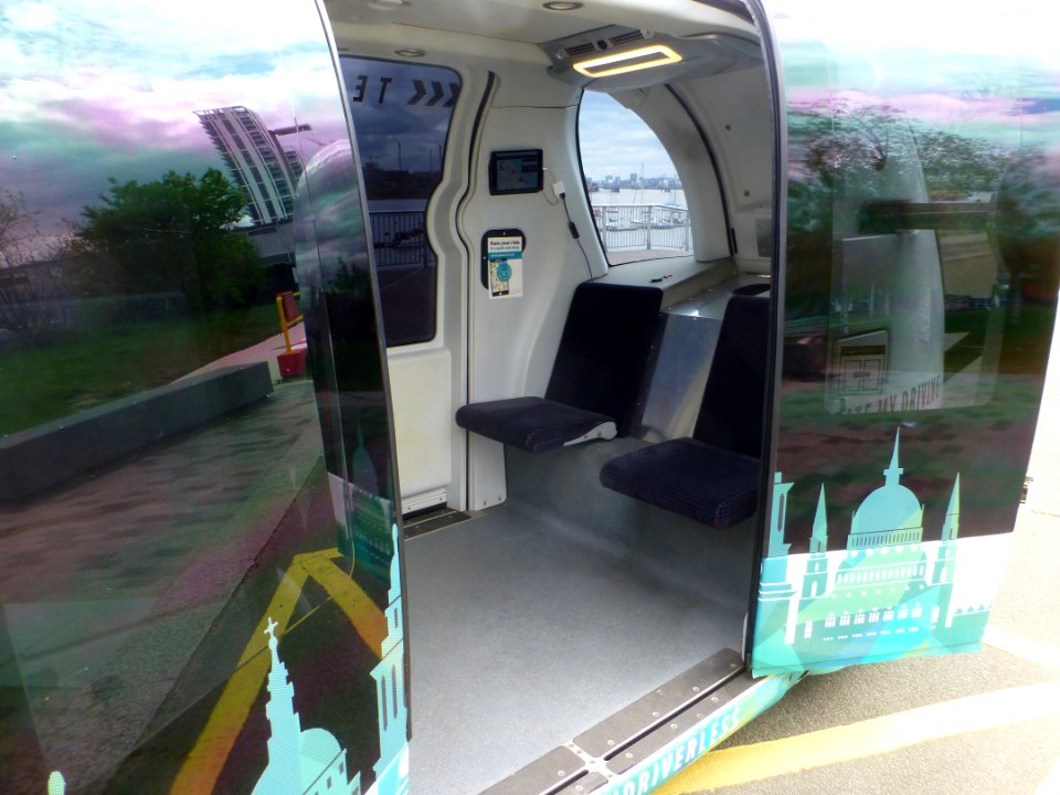 GATEway-Podcar-NthGreenwich-London-P1400390