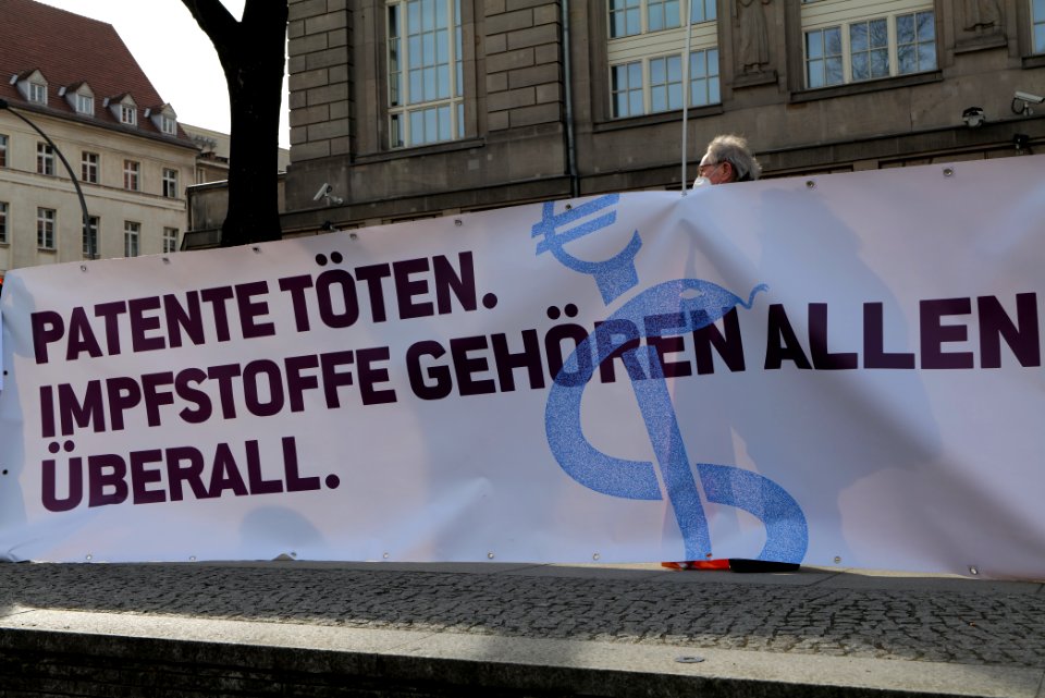 GebtDiePatenteFrei protest Berlin 2021-03-10 44