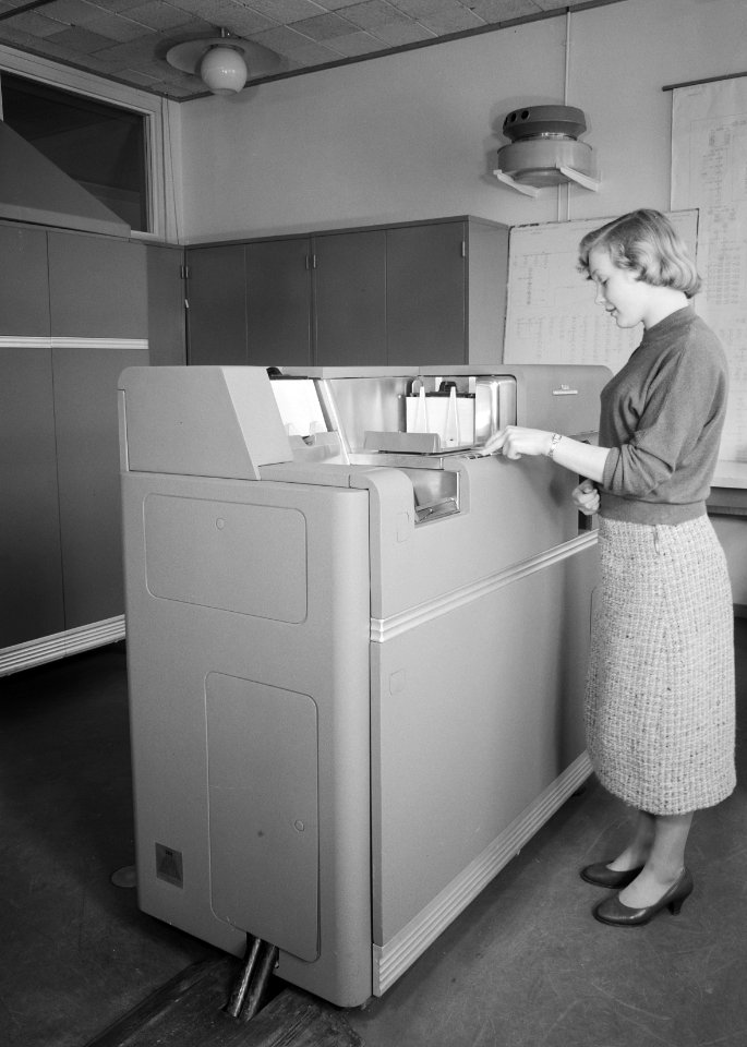 Gebouwen en monumenten knhm, typemachines, ibm type 650 magnetic drum data proce, Bestanddeelnr 162-0882