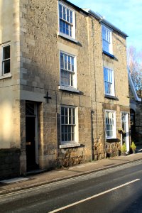 10 And 12, Gracious Street