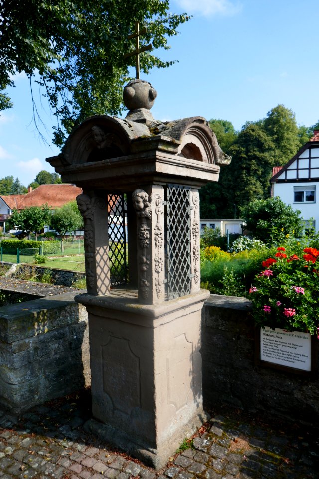 Gehrden - Bildstock Pietà - 2