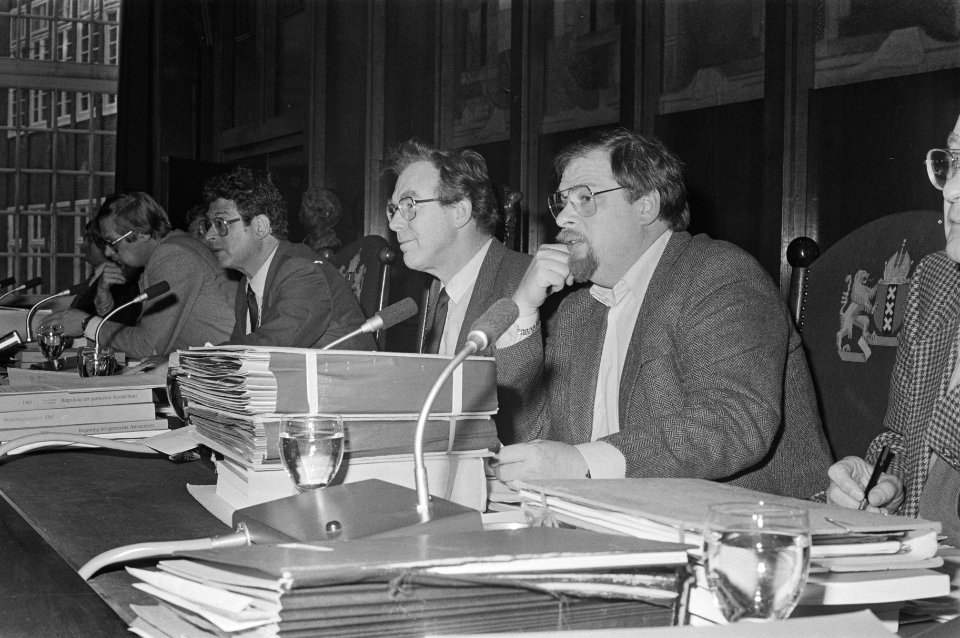 Gemeenteraadsvergadering Amsterdam, rechts wethouder Schaefer, Bestanddeelnr 933-2260