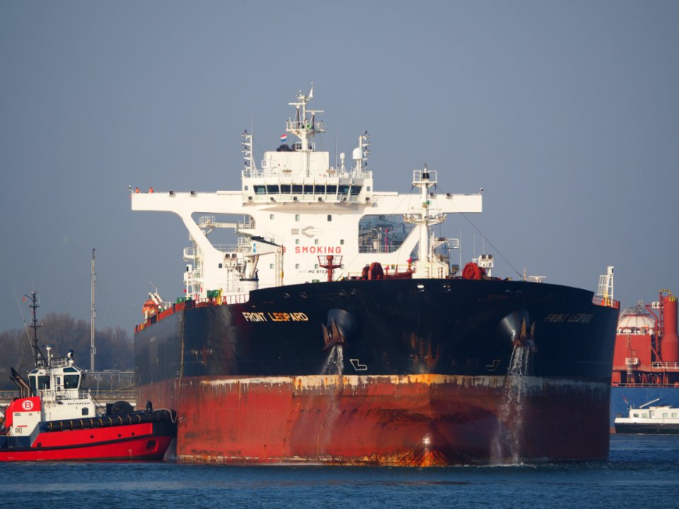 Front Leopard (ship, 2016) IMO 9703320, Calandkanaal pic11