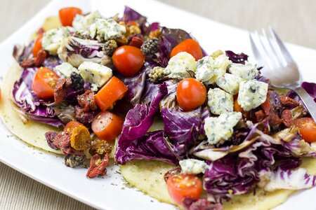 Salad dinner court