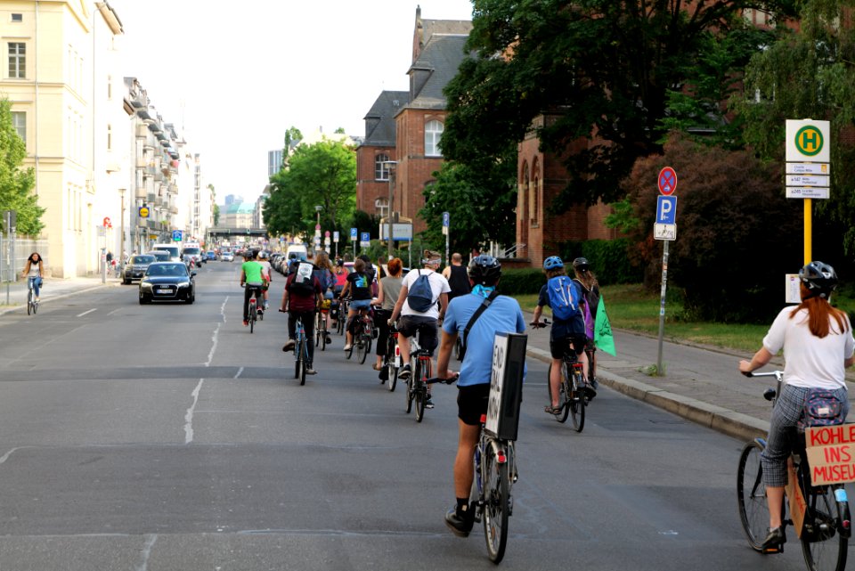 FridaysForFuture protest Berlin 2020-07-02 critical mass 02
