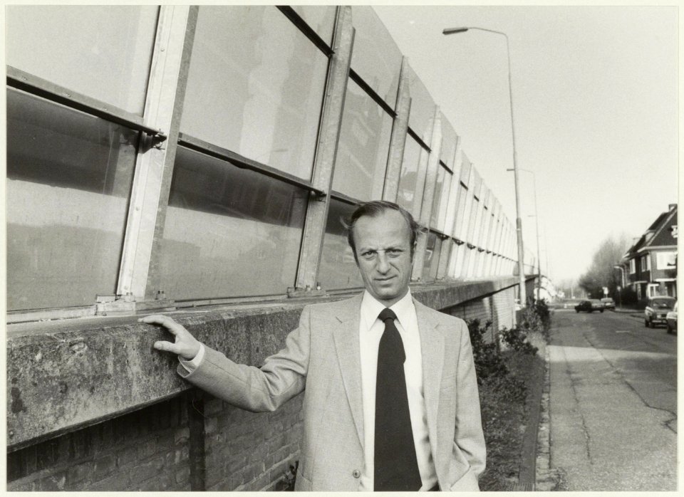 Geluidschermen bij de RandwegJulianalaan. NL-HlmNHA 54021065