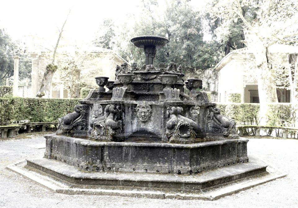 Fountain of the Dolphins - Villa Lante, Bagnaia, Italy - DSC01826