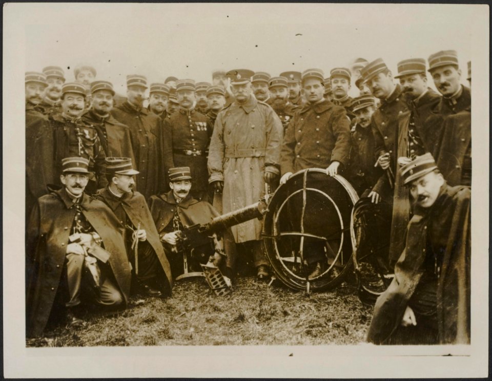 French Republican Guard Band with trophies, Bestanddeelnr 158-2597