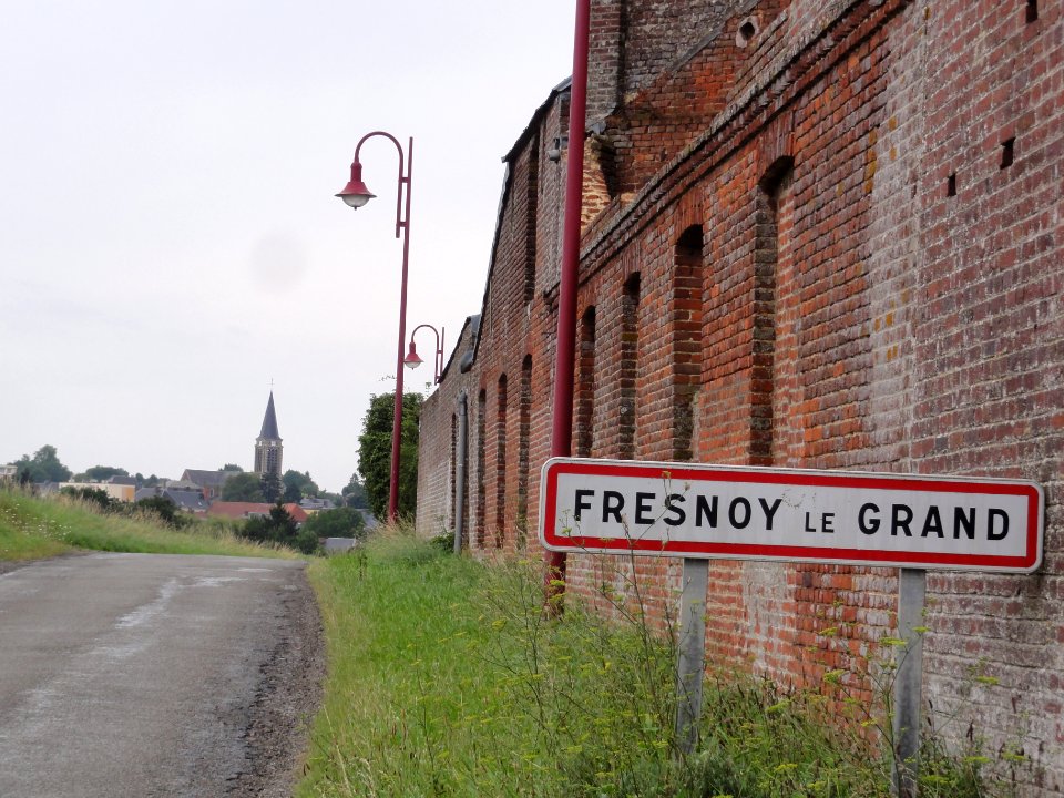 Fresnoy-le-Grand (Aisne) city limit sign