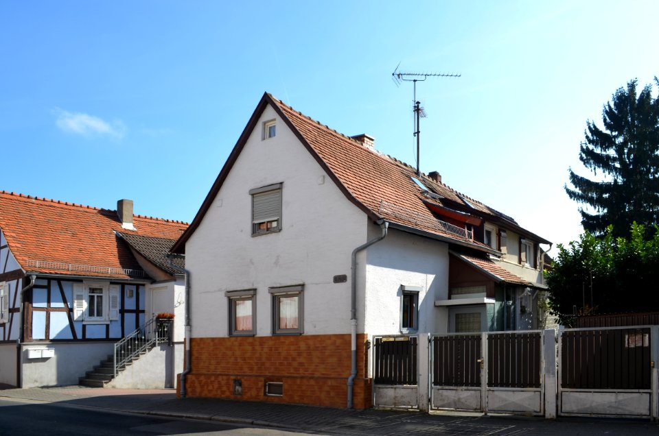 Frankfurt-Seckbach, Wilhelmshöher Straße 182